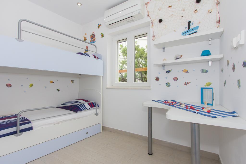 Holiday Home Primabella Primosten Exterior photo